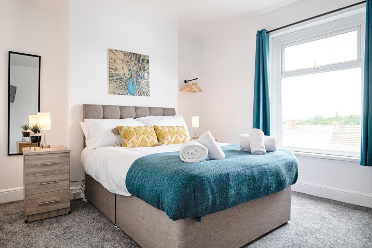 Chesshyre Accommodation - Tv In Every Bedroom! Swansea Exterior photo